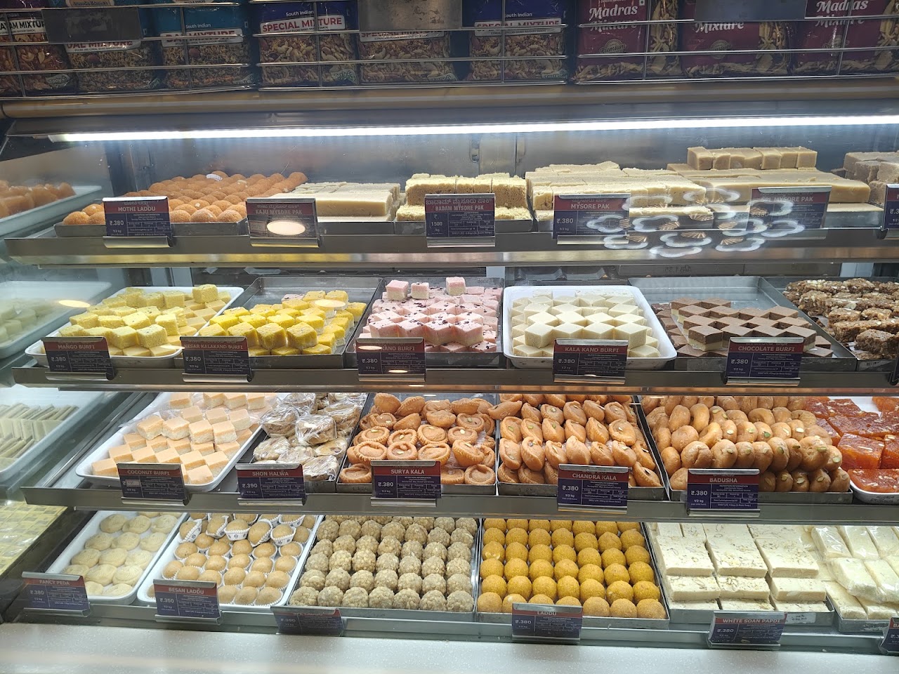 Adyar Ananda Bhavan - A2B, photo 4 of 8 posted by diners
