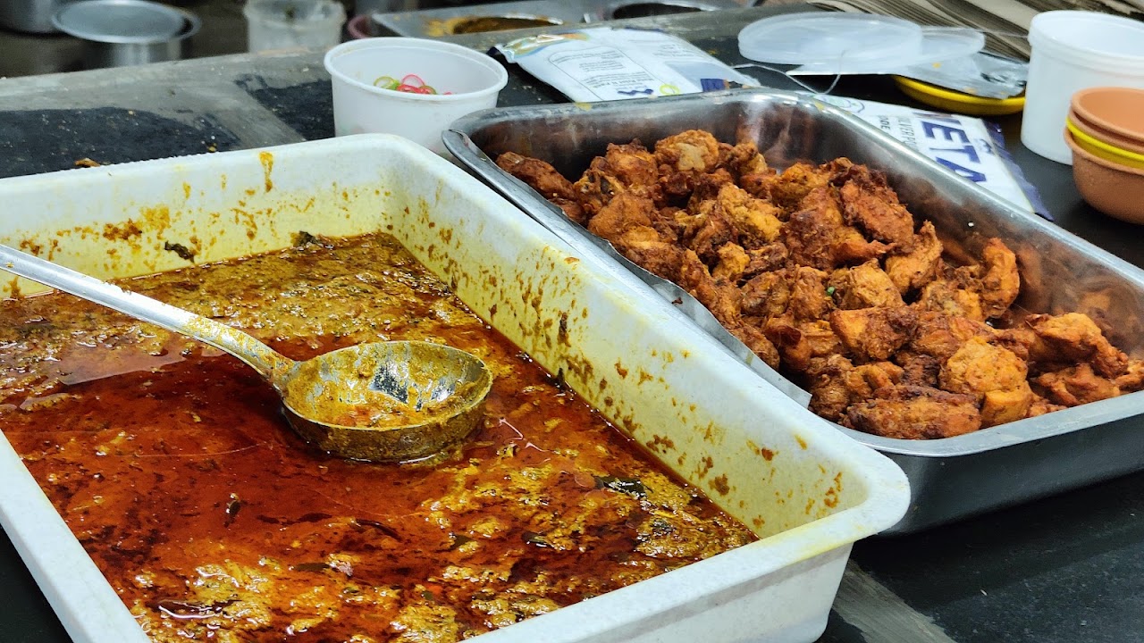 Chicken Curry at Bharat Tiffin House