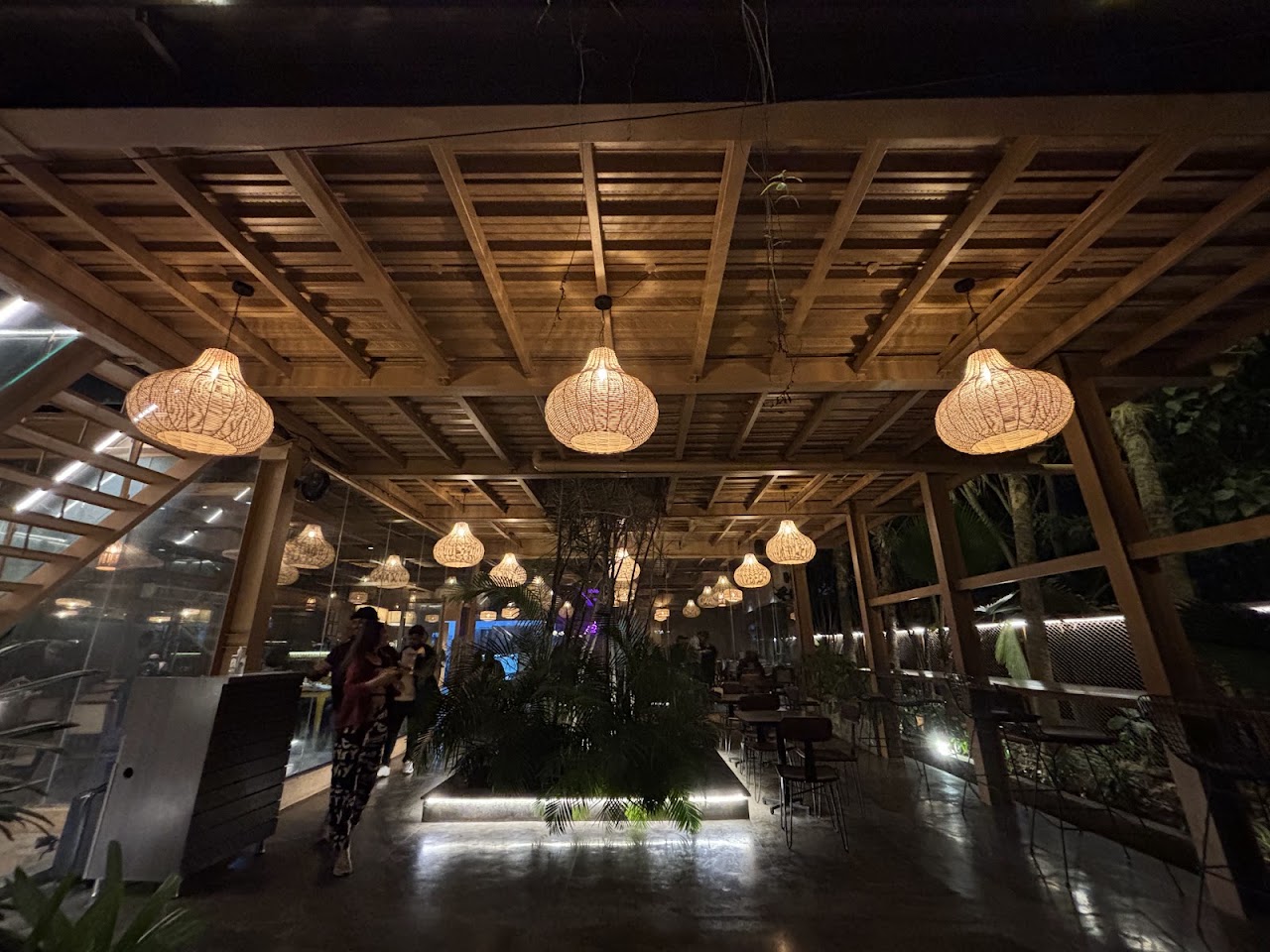 Iris Cafe HSR, photo 6 of 8 posted by diners