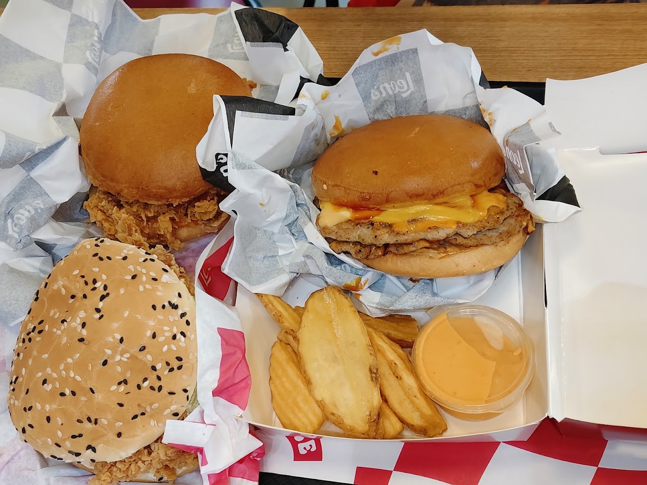 Burger at Leon's Burgers & Wings JBN