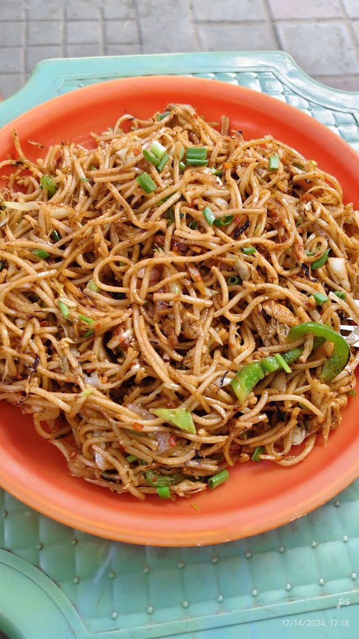 A photo of Maa Main Tiffin Centre - Chinese and Rolls., posted by a diner