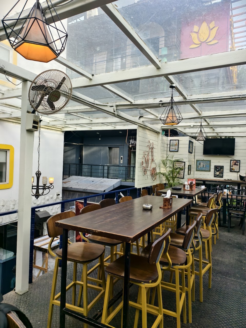 PlanB, photo 5 of 8 posted by diners
