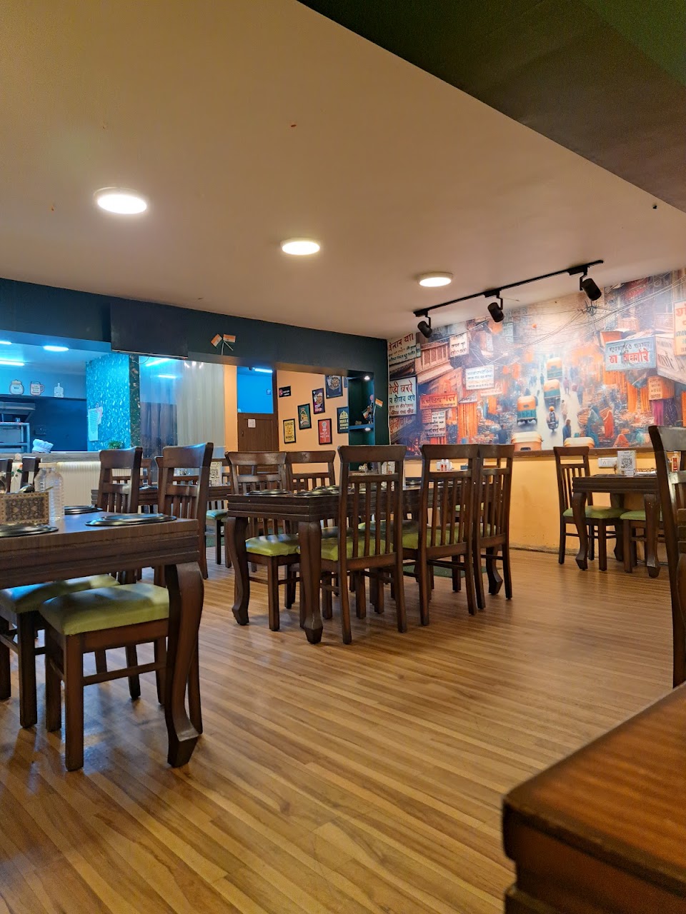 UCV HSR, photo 3 of 8 posted by diners